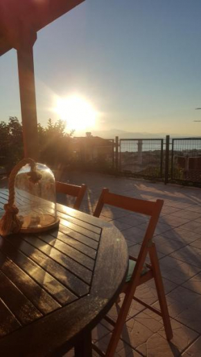 Airport Friendly House 1, Loutsa